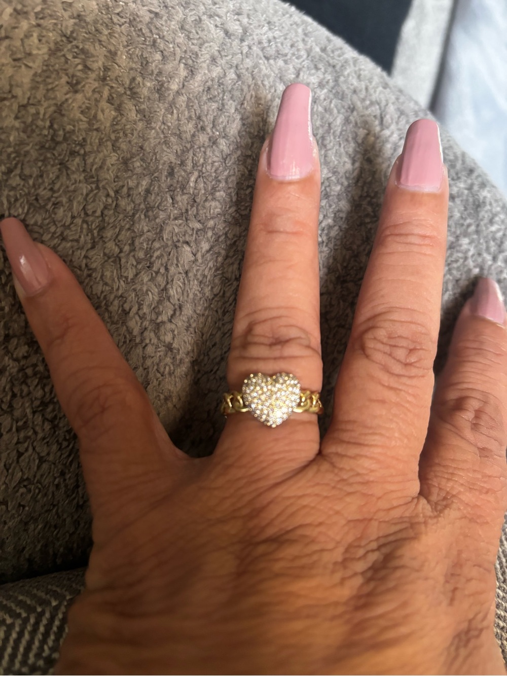 Gold Heart Cluster Ring in Gold Tone. Size 7